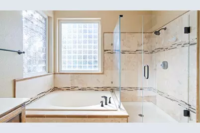 303 Clover Springs Drive, Cloverdale, CA 95425 - Photo 38