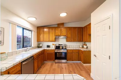 1416 Middlebrook Way, Rohnert Park, CA 94928 - Photo 10