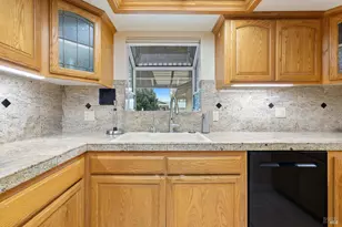 625 Cypress St, Dixon, CA 95620 - Photo 10