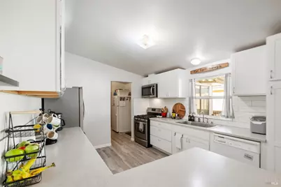 225 Magnolia Avenue, Santa Rosa, CA 95407 - Photo 12