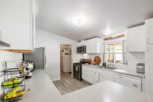 225 Magnolia Ave, Santa Rosa, CA 95407 - Photo 12