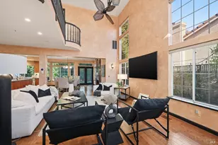 28 S Newport Dr, Napa, CA 94559 - Photo 2