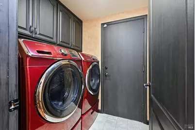 28 S Newport Drive, Napa, CA 94559 - Photo 26