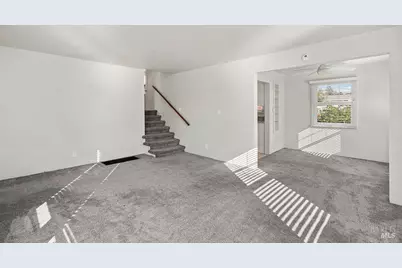 104 Hermosa Avenue, Vallejo, CA 94589 - Photo 6