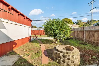 104 Hermosa Avenue, Vallejo, CA 94589 - Photo 24