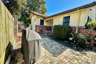 639 E 5th St, Benicia, CA 94510 - Photo 12