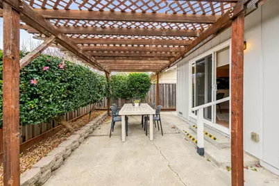 6550 Meadowridge Drive, Santa Rosa, CA 95409 - Photo 32