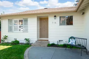 716 Elm Dr, Petaluma, CA 94952 - Photo 4