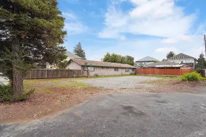 201 Sacramento Street, Suisun City, CA 94585 - Photo 2