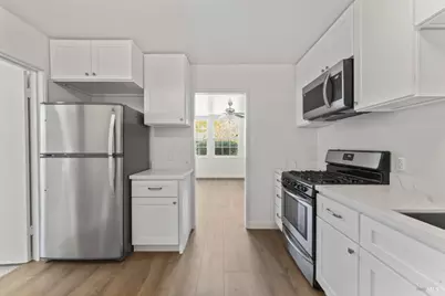 1295 Hemlock Street, Napa, CA 94559 - Photo 12