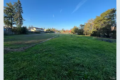 1055 Wright Street, Santa Rosa, CA 95404 - Photo 12