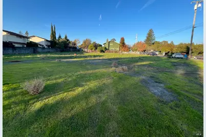 1055 Wright Street, Santa Rosa, CA 95404 - Photo 14