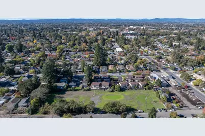 1055 Wright Street, Santa Rosa, CA 95404 - Photo 4