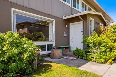 1072 Los Gamos Road #E, San Rafael, CA 94903 - Photo 2