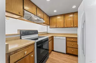 11 Creekwood Square, Rohnert Park, CA 94928 - Photo 10