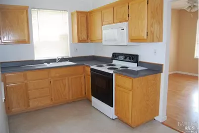 148 N 3rd Street, Rio Vista, CA 94571 - Photo 4