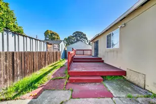7608 Arthur St, Oakland, CA 94605 - Photo 32