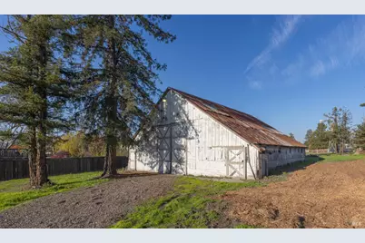 710 Old Adobe Road, Petaluma, CA 94954 - Photo 38