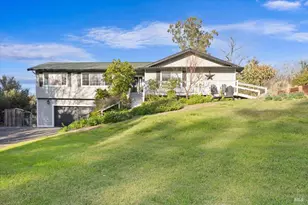 10465 Pelham Dr, Windsor, CA 95492 - Photo 2