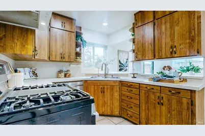 599 Cleveland Avenue, Petaluma, CA 94952 - Photo 16