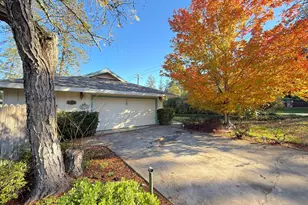 506 La Tierra Dr, Angwin, CA 94508 - Photo 2