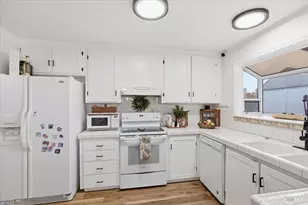 615 Chyrl Way, Suisun City, CA 94585 - Photo 10