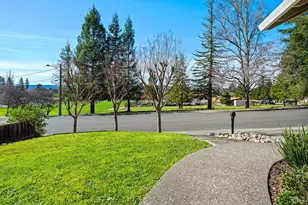 1042 Harold Ln, Healdsburg, CA 95448 - Photo 32