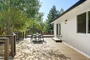 210 Burgundy Rd, Healdsburg, CA 95448 - Photo 16