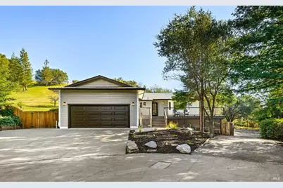 210 Burgundy Road, Healdsburg, CA 95448 - Photo 1