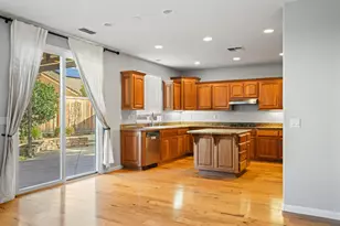 1006 Champion Pl, Vacaville, CA 95687 - Photo 10