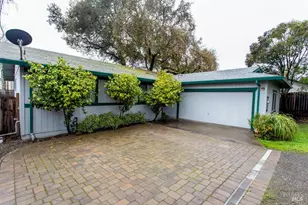 424 Mason St, Healdsburg, CA 95448 - Photo 2