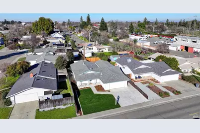 255 E Chestnut Street, Dixon, CA 95620 - Photo 4