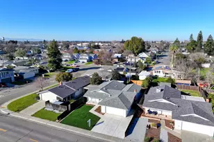 255 E Chestnut St, Dixon, CA 95620 - Photo 6