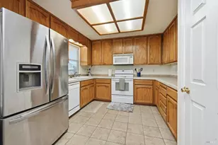 18841 Spyglass Rd, Hidden Valley Lake, CA 95467 - Photo 10