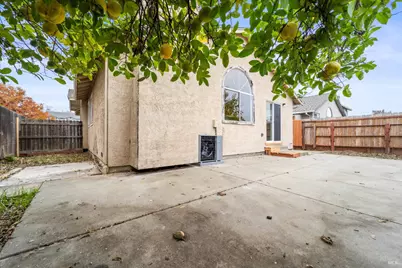 1120 Camellia Lane, Suisun City, CA 94585 - Photo 28