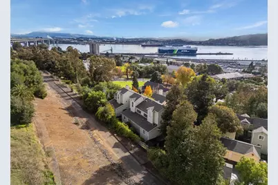 735 Buchanan Street #221, Benicia, CA 94510 - Photo 2