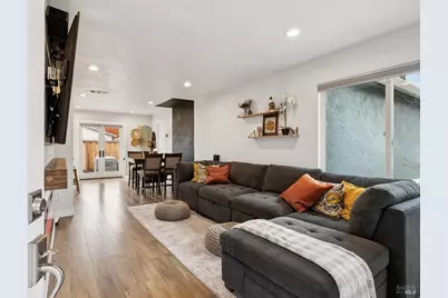 831 Heath Court, Fairfield, CA 94533 - Photo 2