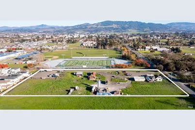 671 Bellevue Avenue, Santa Rosa, CA 95407 - Photo 1