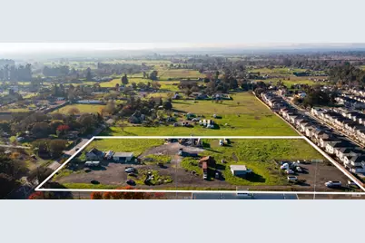 671 Bellevue Avenue, Santa Rosa, CA 95407 - Photo 2