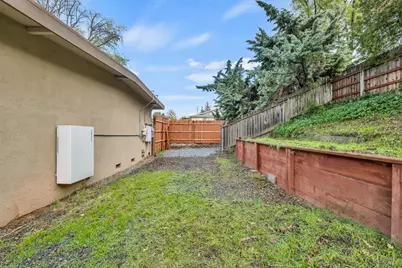 445 Springvalley Drive, Vacaville, CA 95687 - Photo 12