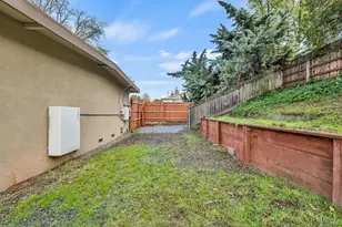 445 Springvalley Dr, Vacaville, CA 95687 - Photo 12