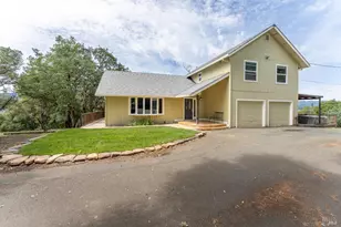 1450 Deerwood Dr, Ukiah, CA 95482 - Photo 2