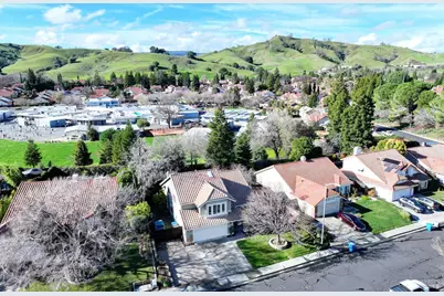 318 Kilgarvan Court, Vacaville, CA 95688 - Photo 4