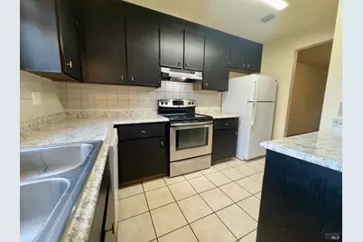 1970 Grande Circle #9, Fairfield, CA 94533 - Photo 6