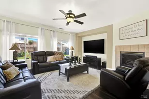 413 Meehan Ct, Suisun City, CA 94585 - Photo 10