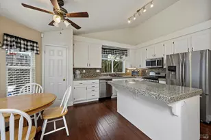 281 Michael Dr, Santa Rosa, CA 95401 - Photo 8