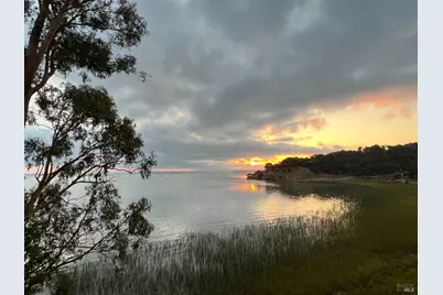 101 Vendola Drive, San Rafael, CA 94903 - Photo 16