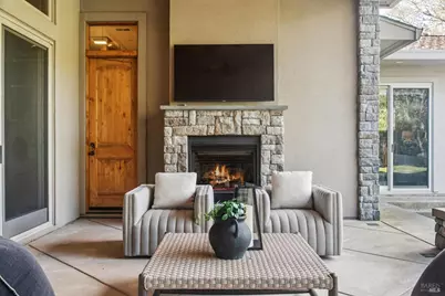 548 Fairway Drive, Novato, CA 94949 - Photo 16