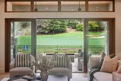 548 Fairway Drive, Novato, CA 94949 - Photo 6