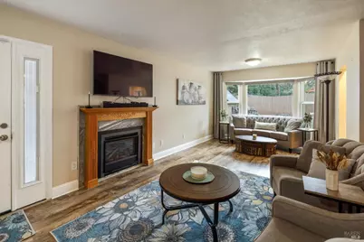 207 Dogwood Court, Vacaville, CA 95687 - Photo 6